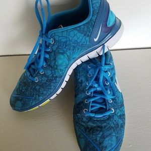 Nike free fit 2 size 9.5